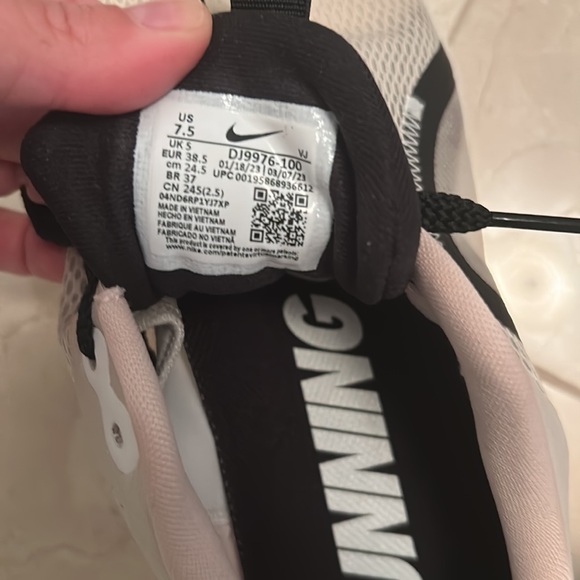 Nike women - Picture 4 of 4